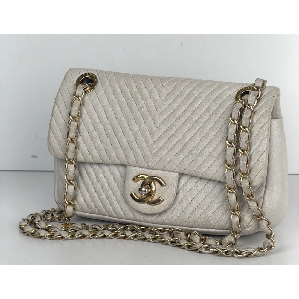 Chanel Chevron Surpique Flap Bag Small in White Lambskin Leather 2015-2016 D5
